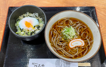 つるやのランチセット ミニ丼セット