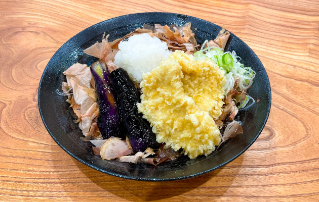 冷やしおろしそば（とり天2切入）